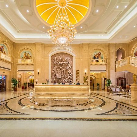 Vienna Hotel Chaozhou Plaza Bagian luar foto