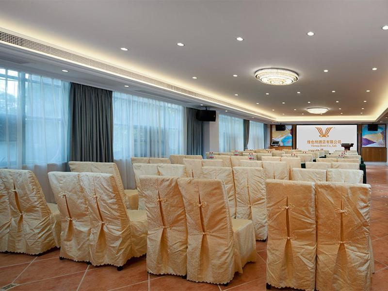 Vienna Hotel Chaozhou Plaza Bagian luar foto